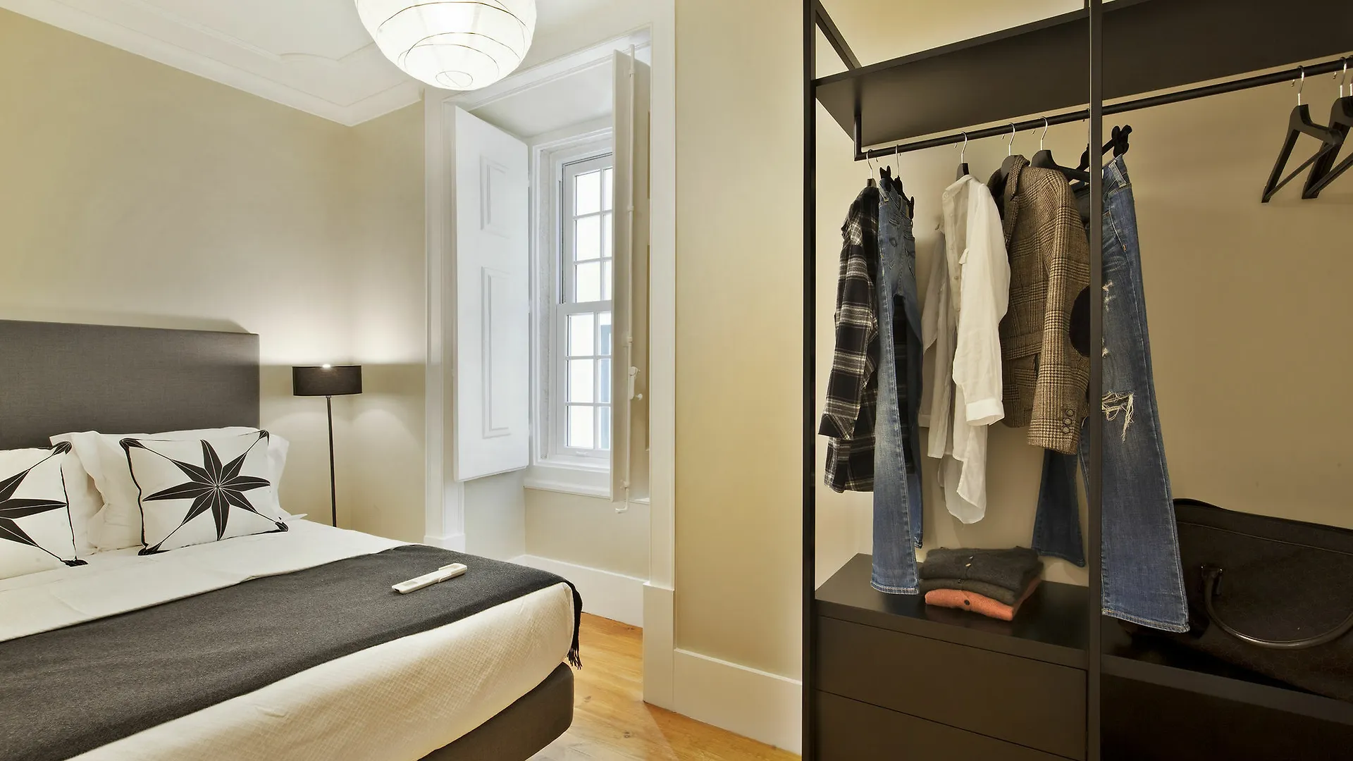 Lisbon Five Stars Apartments Bica 0*,